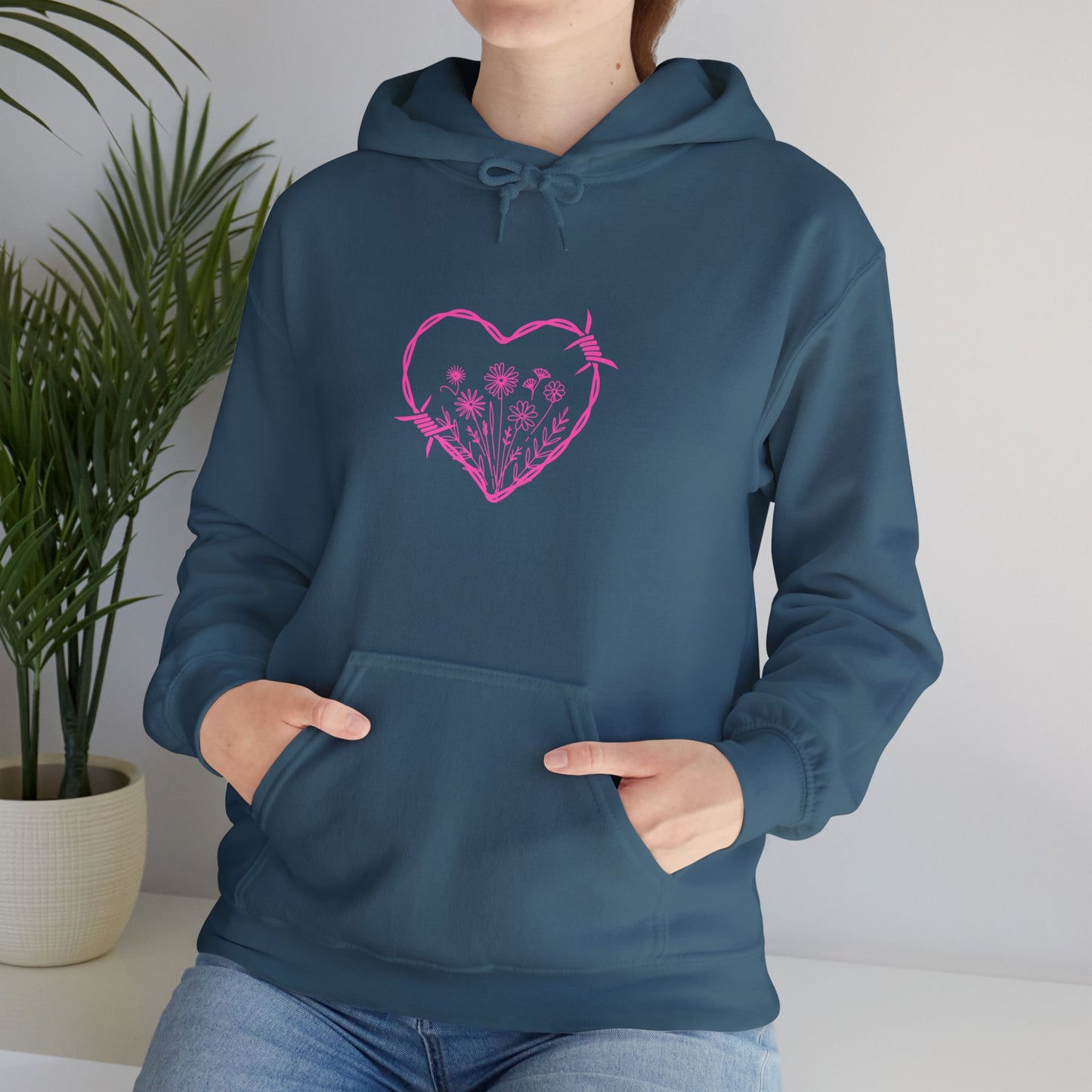 Barbed Heart & Daisies | Country Style | Hoodie