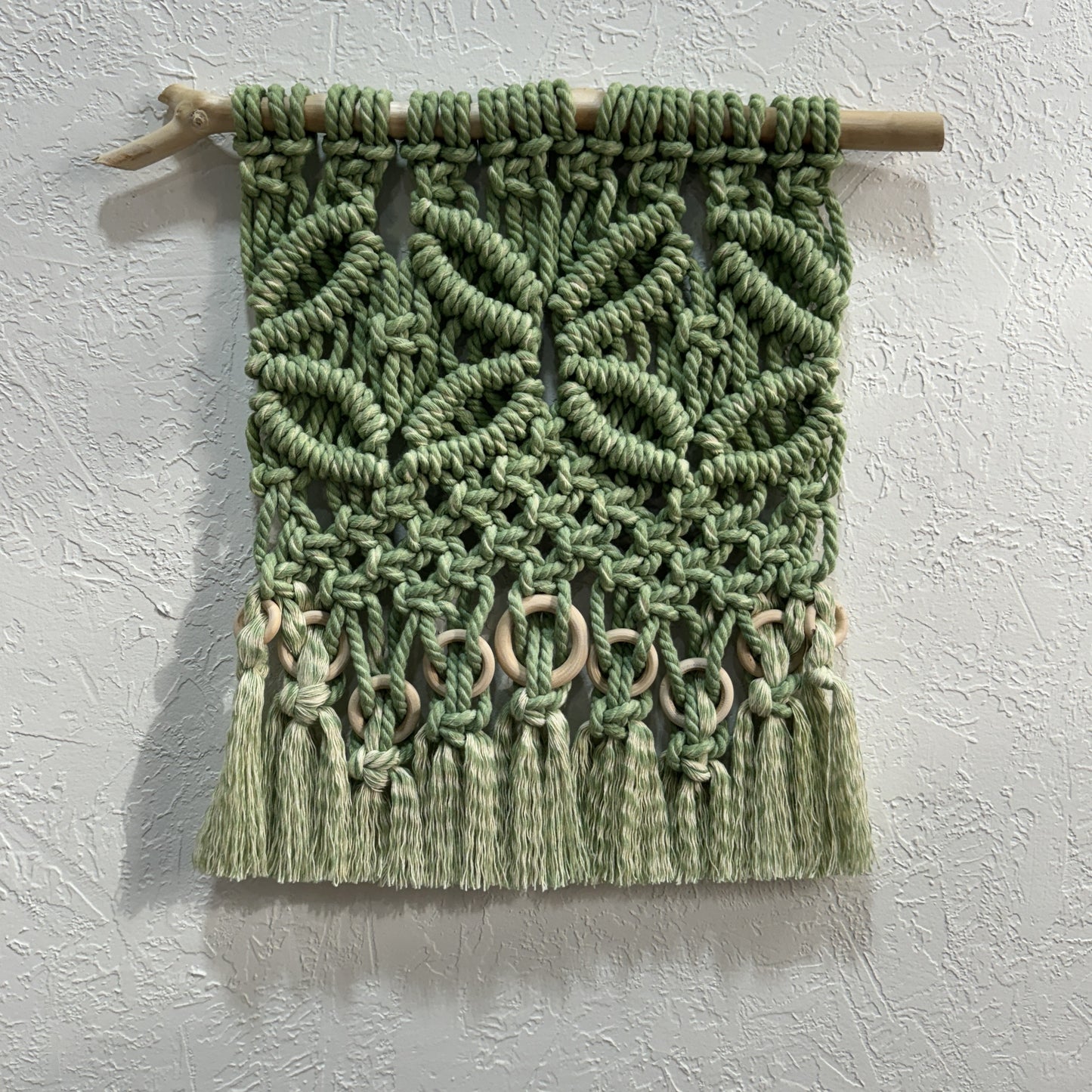 Macrame | Green Poly Floral w/Rings