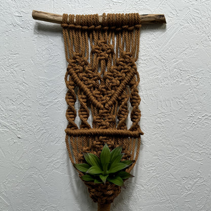 Macrame - Air Plant Hanger - Caramel Arrow