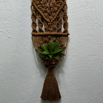 Macrame - Air Plant Hanger - Caramel Arrow