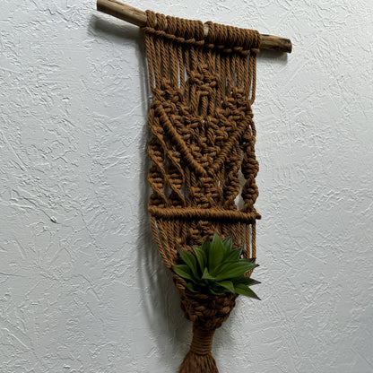 Macrame - Air Plant Hanger - Caramel Arrow