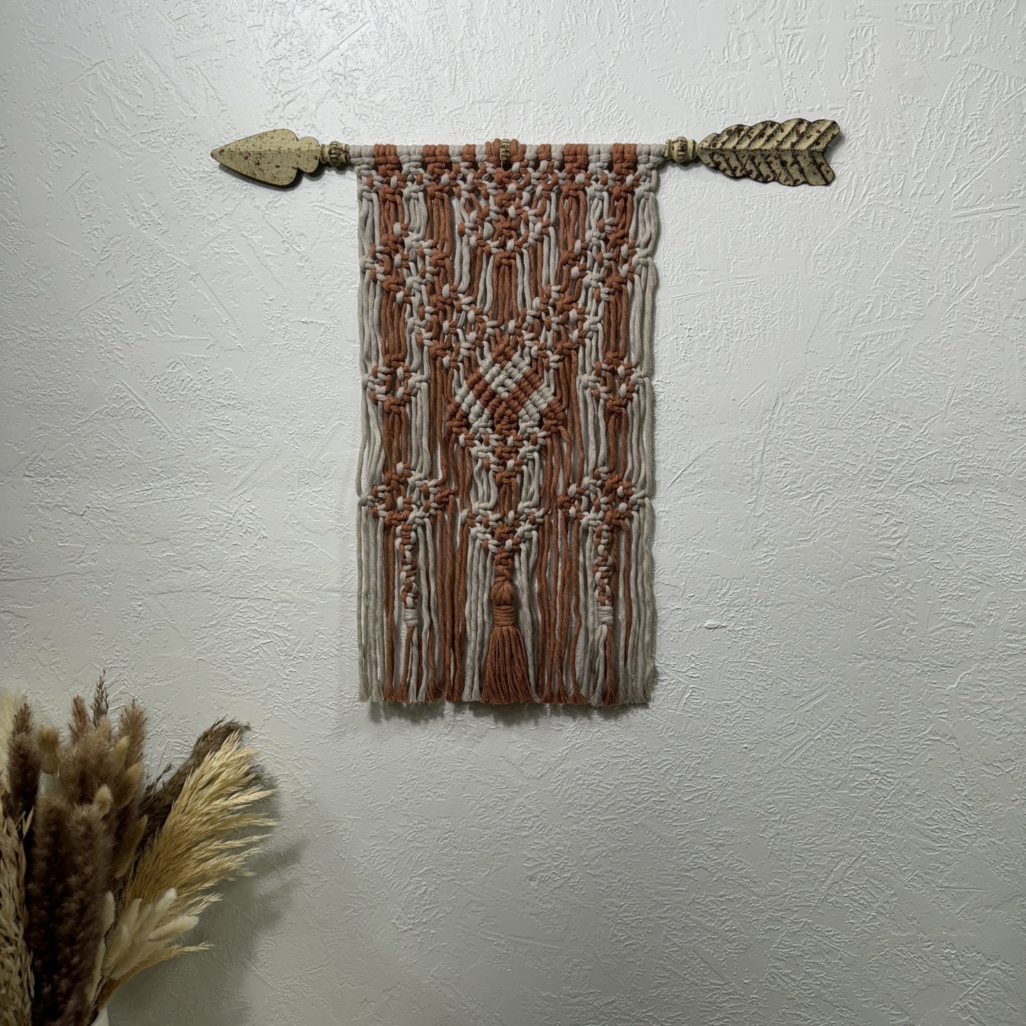 Macrame | Arrow with Peach and Beige