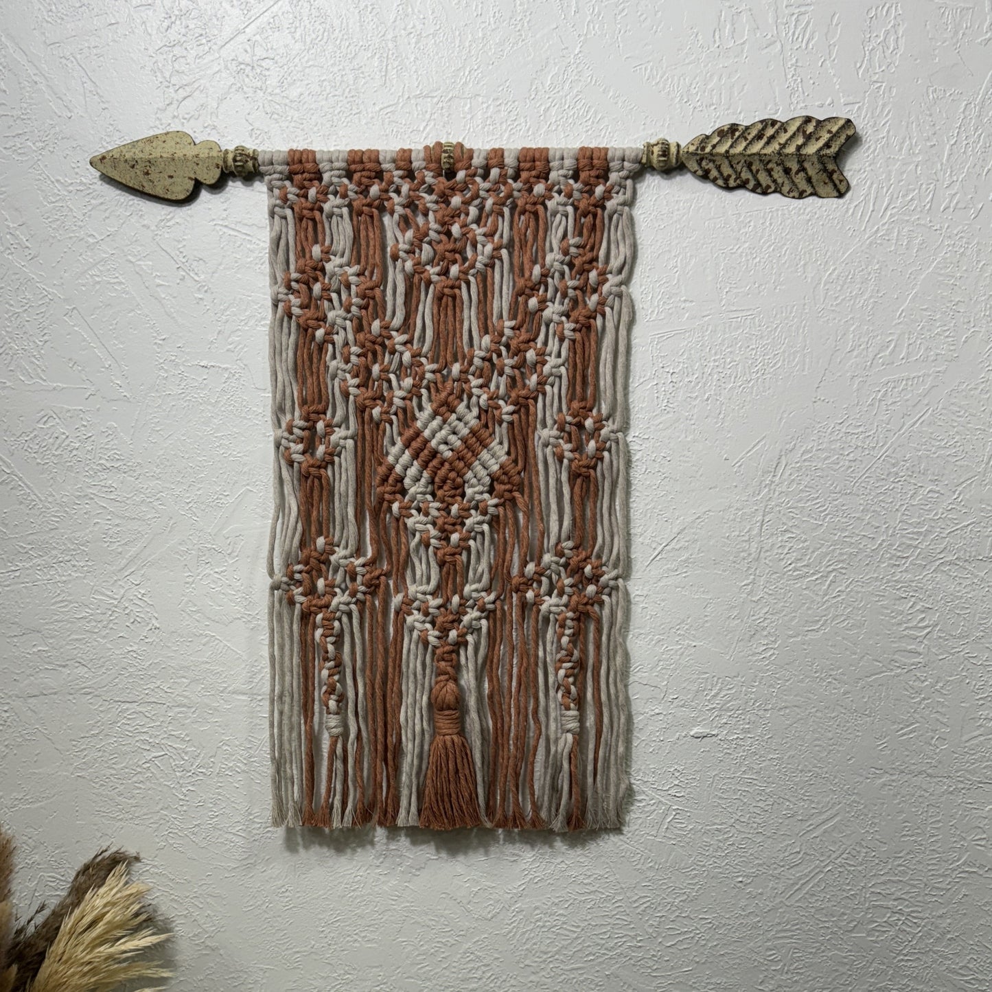 Macrame | Arrow with Peach and Beige