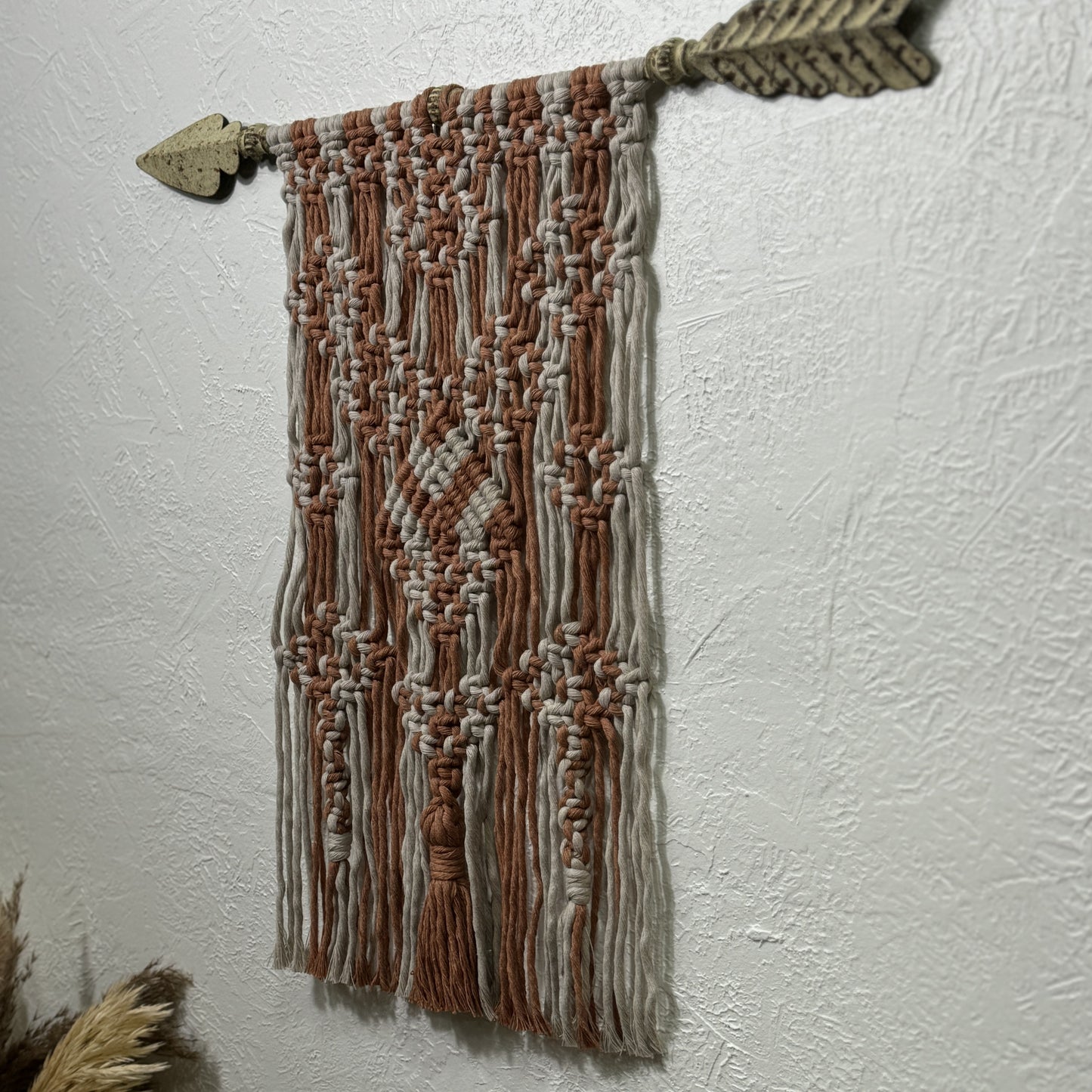 Macrame | Arrow with Peach and Beige