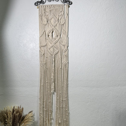 Macrame - Heartfelt Hanger Renaissance