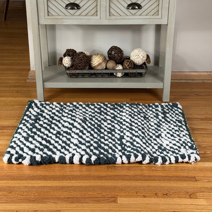 Rug | Reversible | Dark Green and White Stripe Pattern